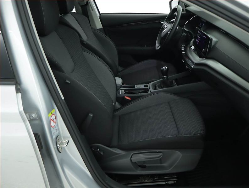 Škoda Octavia (2022) Ambition 2.0 TDI, ČR,1.maj - fotka 9 z 15