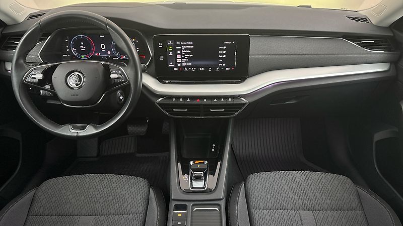 Škoda Octavia 2.0 TDI DSG Style Combi - fotka 8 z 29