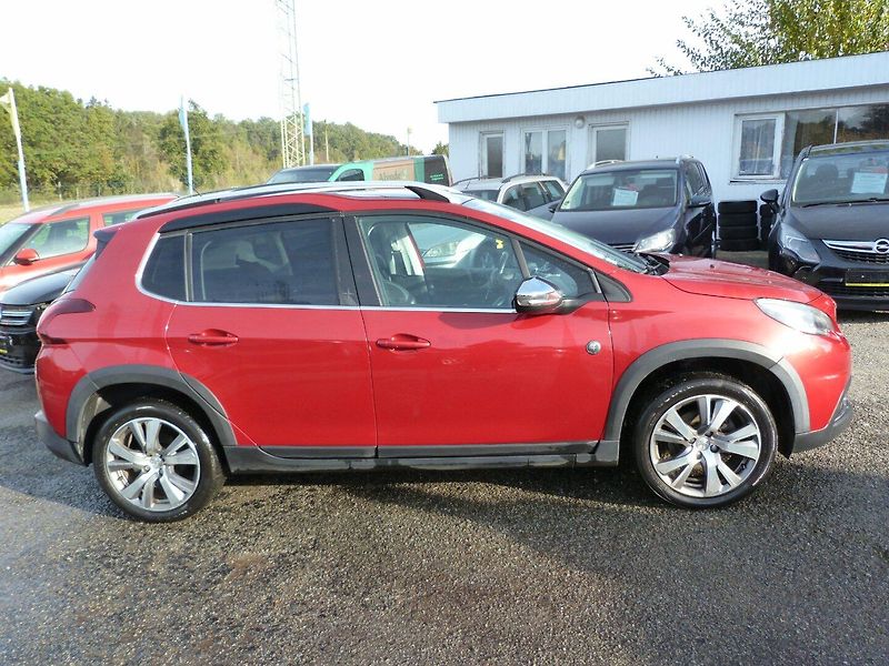 Peugeot 2008 1.2 PureTech Crossway 81 kw - fotka 4 z 20