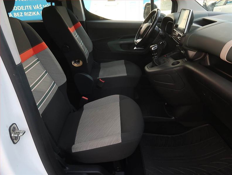 Citroën Berlingo (2019) Feel 1.5 BlueHDi, 5Míst, ČR - fotka 9 z 18