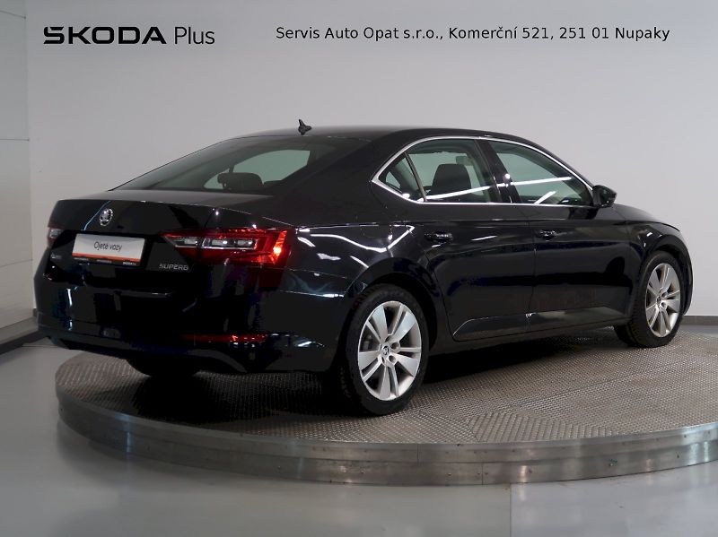 Škoda Superb (2018) STYLE 2.0TDI 140KW DSG CANTON - fotka 2 z 42
