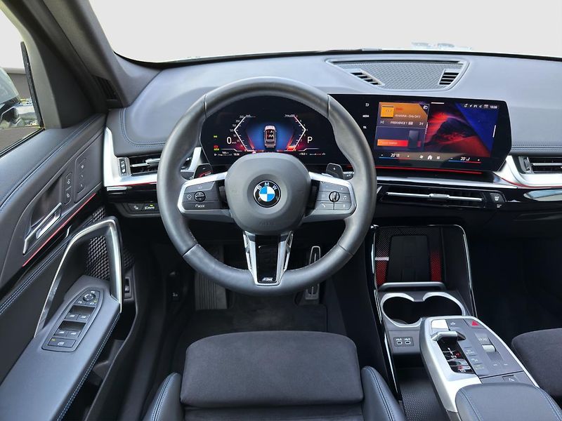 BMW X1 xDrive23i - fotka 10 z 21