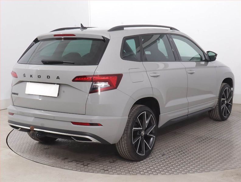 Škoda Karoq (2022) Sportline 1.5 TSI - fotka 5 z 16
