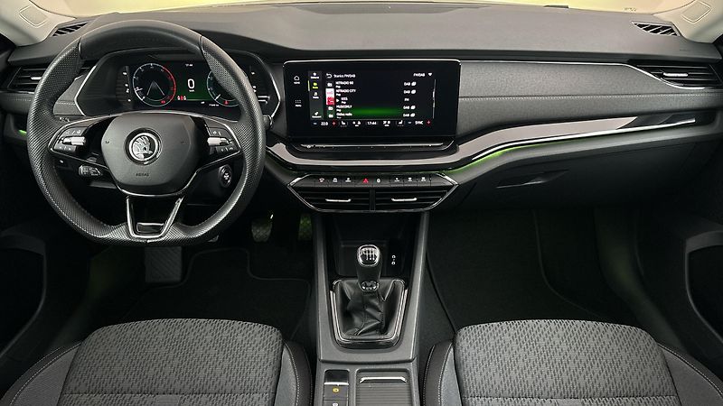 Škoda Octavia 2.0 TDI Style Combi - fotka 8 z 26