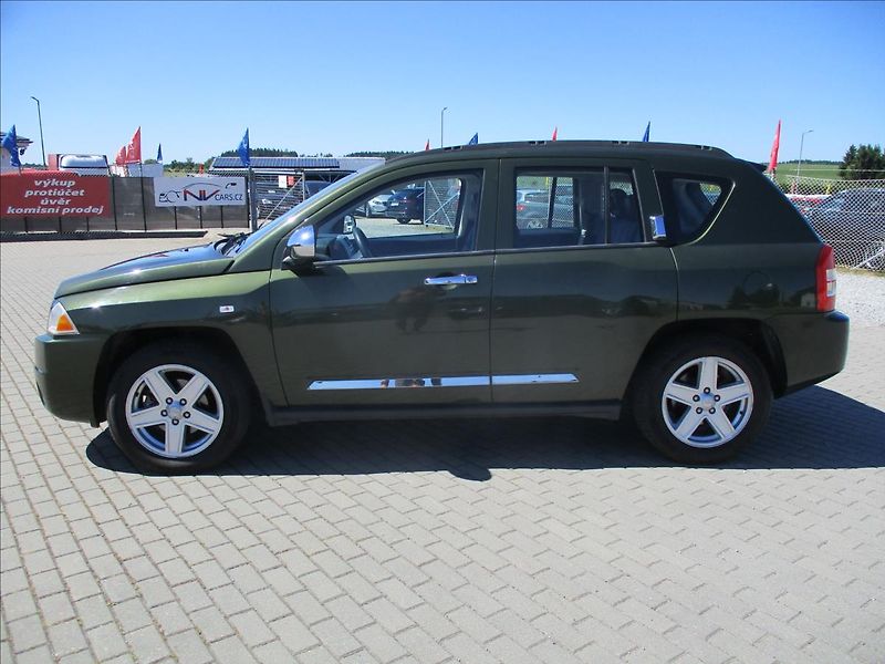 Jeep Compass 2,0 CRD 103kw AWD Limited bez - fotka 2 z 26