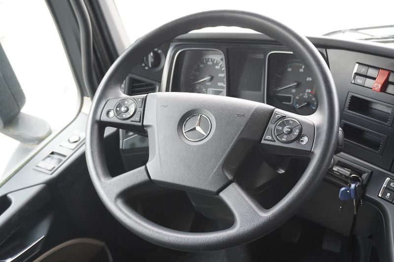 Mercedes-Benz Actros (2018) 2540 6×2 / 90 tho.km!/ 5-seats - fotka 15 z 22