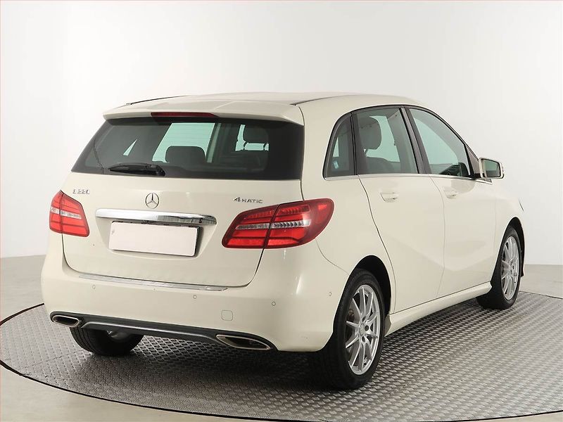 Mercedes-Benz Třídy B (2015) B 220 4MATIC, 4X4, Automat - fotka 5 z 18
