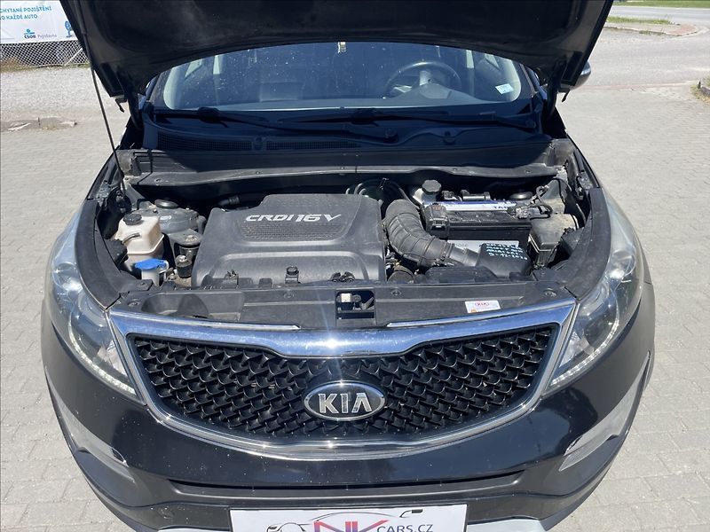 Kia Sportage 2,0 CRDi 135kw 4x4 LED bez kor - fotka 26 z 40