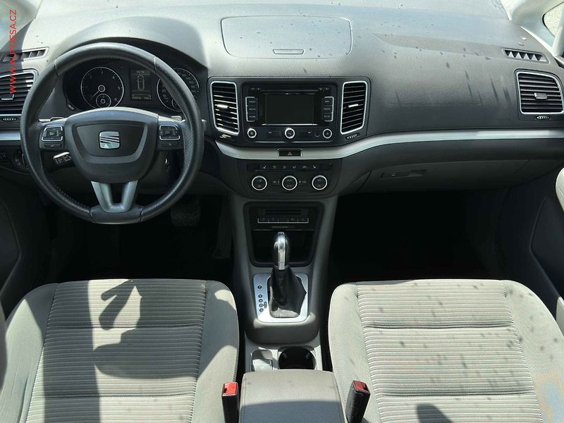 Seat Alhambra (2014) 2.0TDi, DSG, navi, bixen - fotka 8 z 19