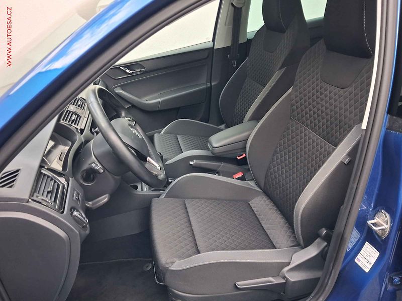 Škoda Rapid (2015) 1.2 TSi, Sport, bixen, panor - fotka 9 z 18