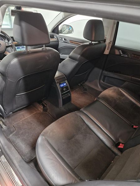 Škoda Superb (2013) Dobrý stav - fotka 7 z 9