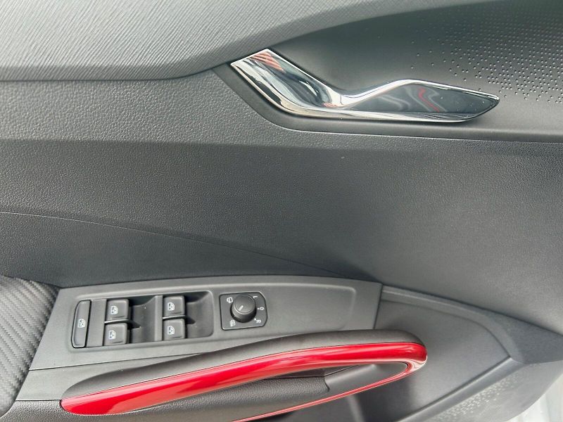 Škoda Fabia (2025) Monte Carlo 1.0 TSI 85 kW - fotka 13 z 31