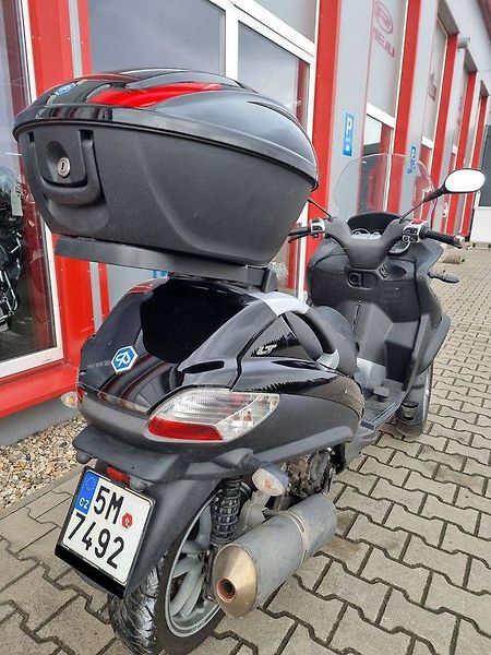 Piaggio MP3 400 LT (2010) - fotka 7 z 19