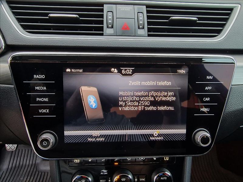 Škoda Superb 2.0TDI 110kW,původ ČR,1.Maj - fotka 29 z 50