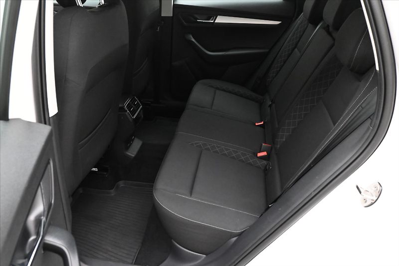 Škoda Karoq 1,5 TSI 110 kW Ambition Tažné - fotka 14 z 30