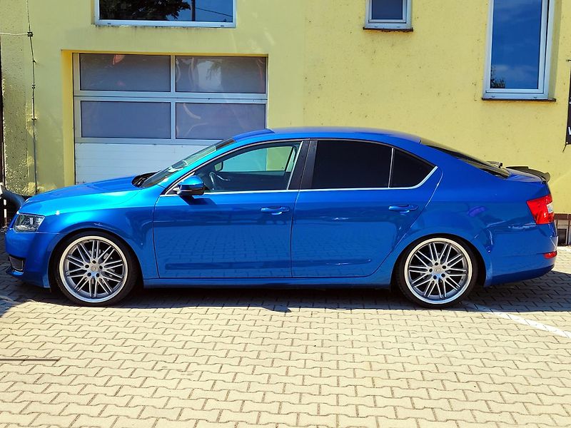 Škoda Octavia Elegance *SERV.KN,BIXENONY   - fotka 10 z 48