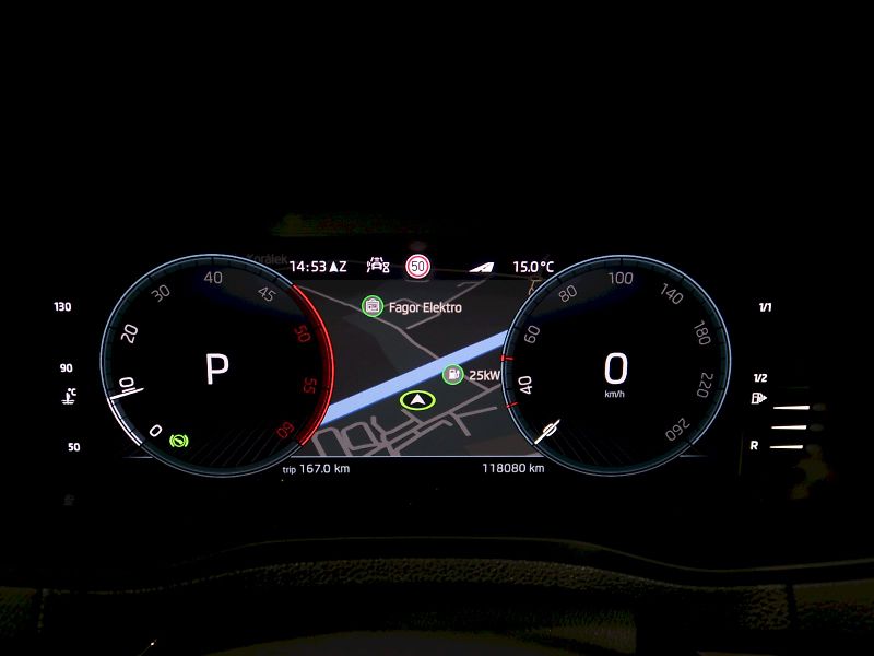 Škoda Karoq (2022) EXCLUSIVE 2.0TDI 110KW DSG 4x4 - fotka 16 z 40