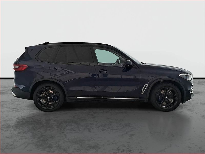 BMW X5 (2019) xDrive30d - fotka 6 z 16