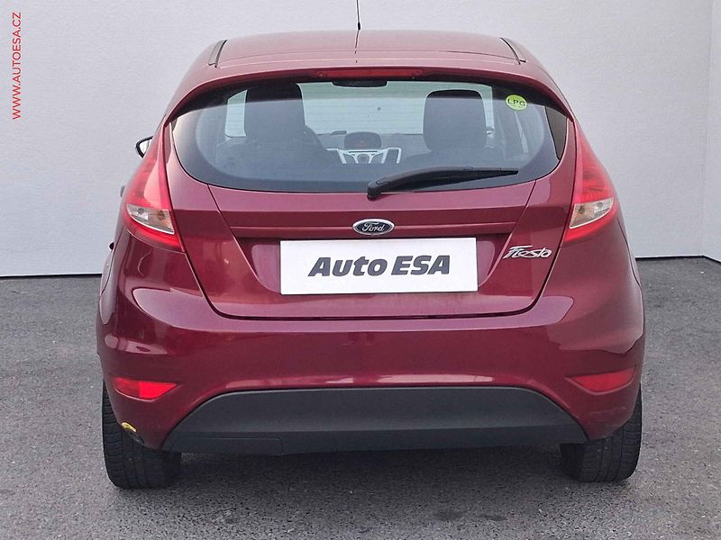 Ford Fiesta (2012) 1.2i, ČR, AC - fotka 5 z 16