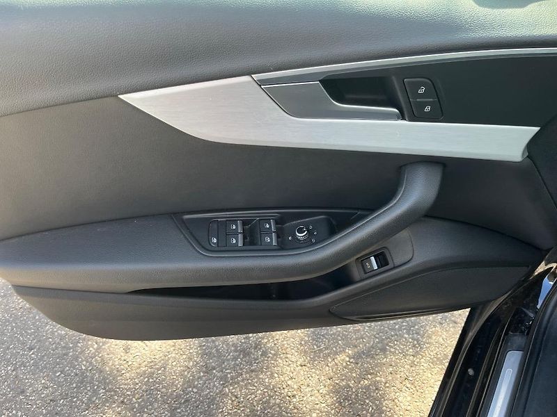 Audi A4 Avant (2017) AUDI A4 AVANT 2.0 TDI 140kW qu - fotka 16 z 50