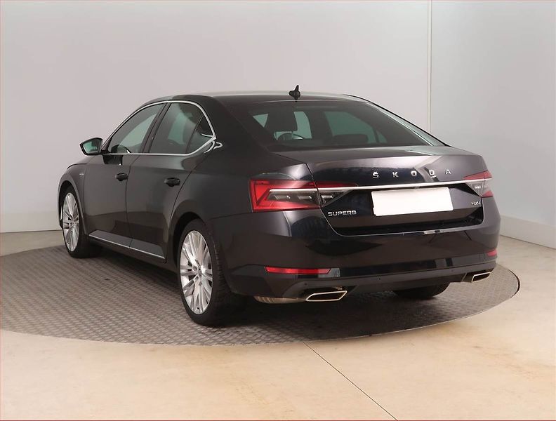 Škoda Superb (2019) Laurin&Klement 2.0 TSI - fotka 4 z 17