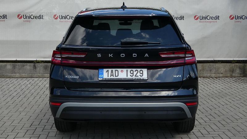 Škoda Kodiaq 2,0 TDi Selection 142 kW 4x4 D - fotka 4 z 27