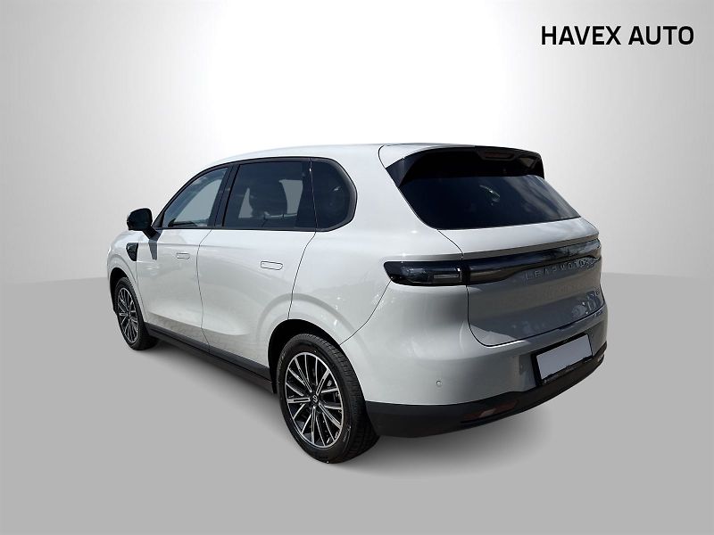 Leapmotor B10 (2025) DESIGN PROMAX 67,1 kWh - fotka 32 z 34