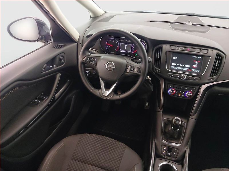 Opel Zafira (2019) 2.0 CDTI, 7 míst, ČR,1.maj - fotka 7 z 19