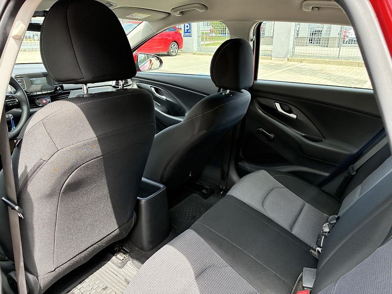Hyundai i30 WG 1.0T-GDi 88kW ČR DPH TAŽNÉ  - fotka 12 z 24