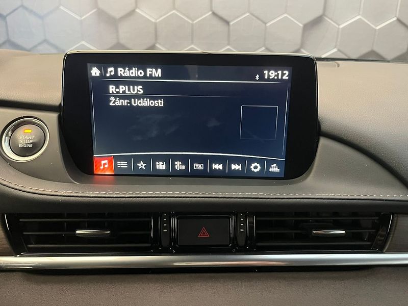 Mazda 6 2,5i SKYACTIV-G  Sports-Line - fotka 15 z 48