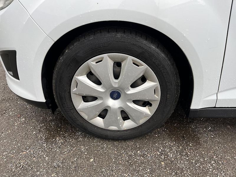 Ford Grand C-MAX 1.6 TDCI GRAND - fotka 17 z 19
