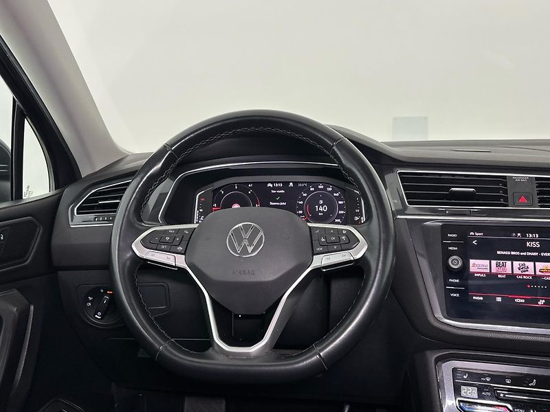 Volkswagen Tiguan Elegance 4Motion DSG - fotka 18 z 30