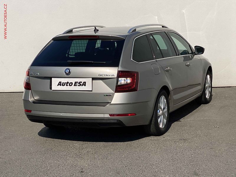 Škoda Octavia (2019) 1.5 TGi, Style, DSG, LED - fotka 4 z 19