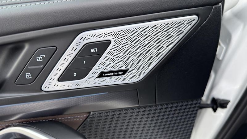 BMW X1 18sd Mpaket ČR DPH 1.majitel - fotka 12 z 16
