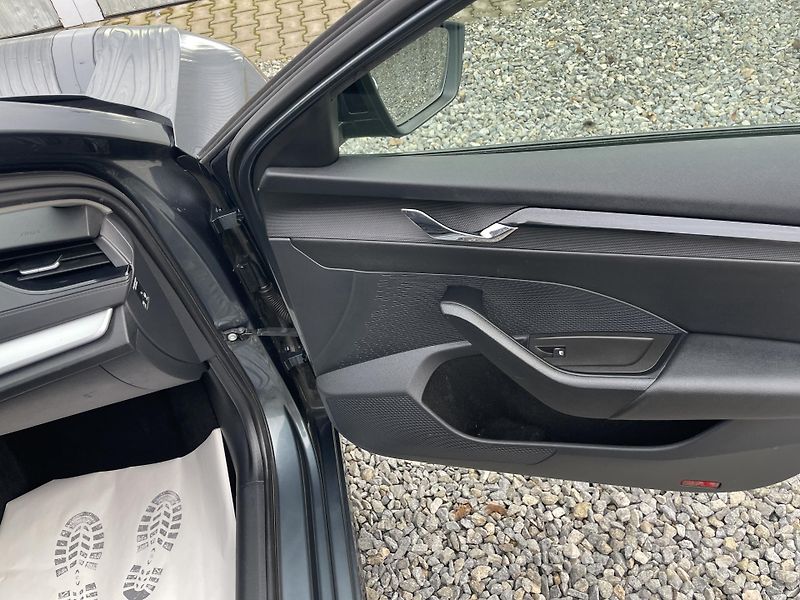 Škoda Octavia 2.0TDi 115PS LED VIRT NAVI DPH - fotka 143 z 189