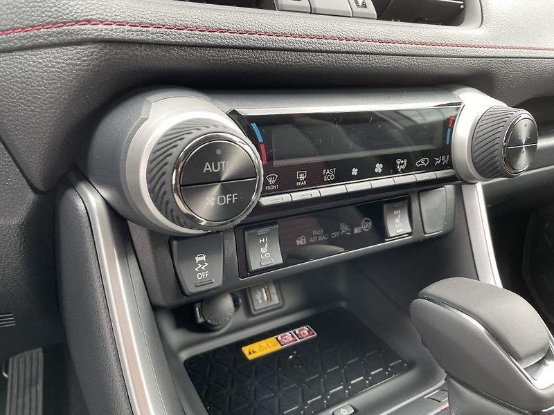 Toyota RAV4 2.5 Plug-in Hybrid Selection - fotka 17 z 29