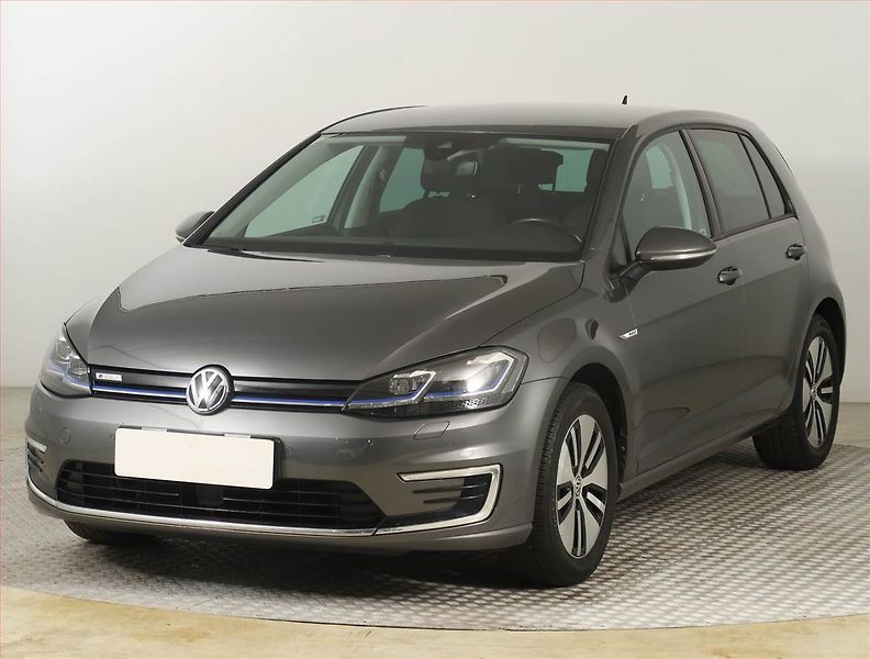 Volkswagen Golf (2020) 32 kWh - 37 Ah, SoH 92% - fotka 2 z 21