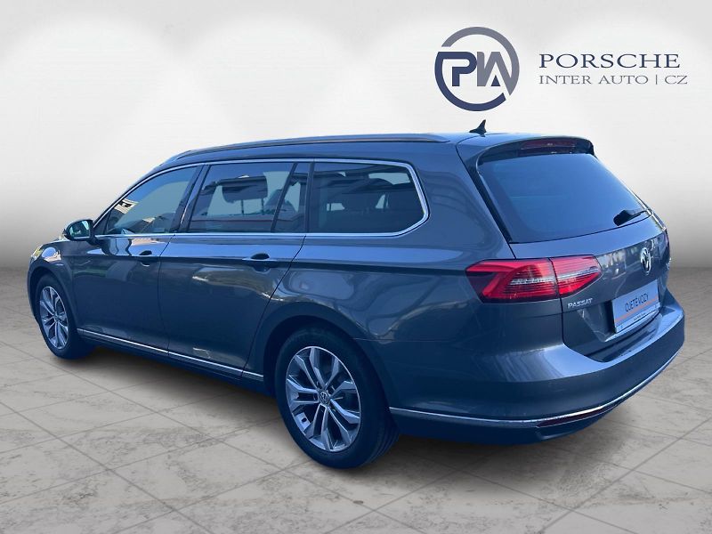 Volkswagen Passat 2.0TDI 110kW HIGHLINE - fotka 5 z 27