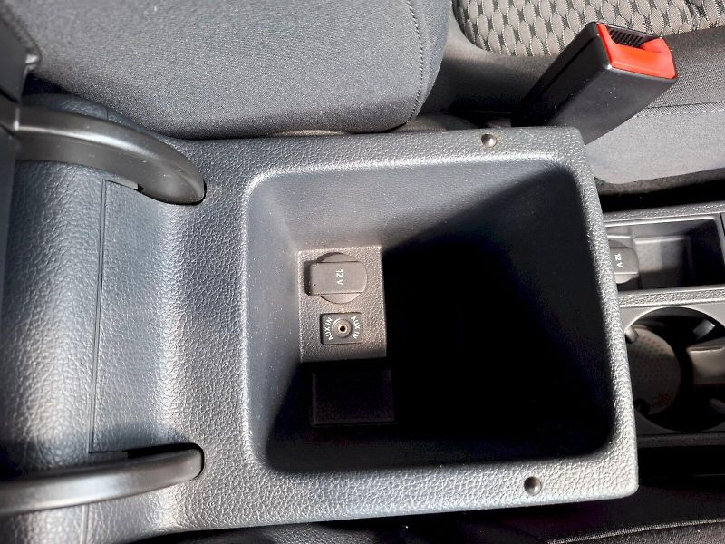 Volkswagen Sharan (2012) TDI 2,0/110 kW 7-míst - fotka 22 z 37