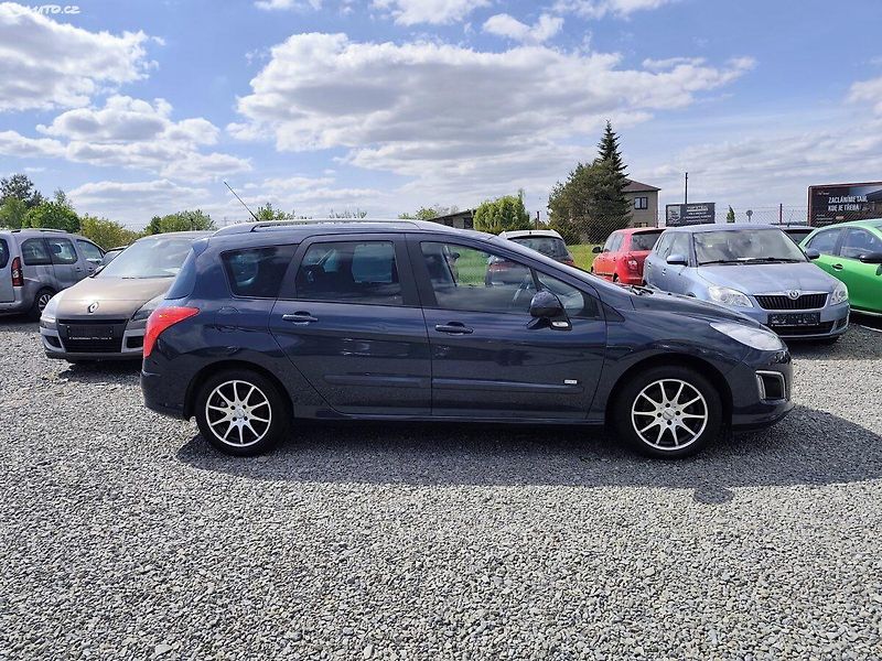Peugeot 308 (2013) - fotka 7 z 40