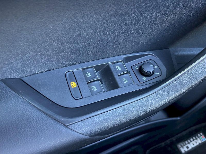 Škoda Karoq (2019) 1.5 TSI 110 kW DSG Style Plus - fotka 25 z 35