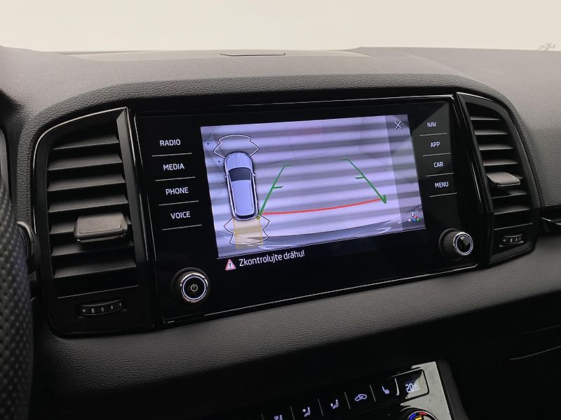 Škoda Karoq 2.0TSI SPORTLINE 4x4 REZERVACE - fotka 53 z 55