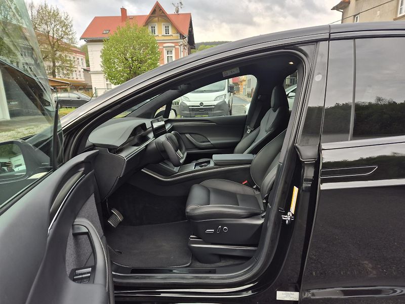 Tesla Model X 100kwH PLAID 750kw TZ - fotka 11 z 48