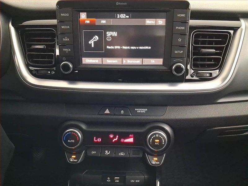 Kia Stonic (2019) 1.25 CVVT, Serv.kniha - fotka 12 z 18