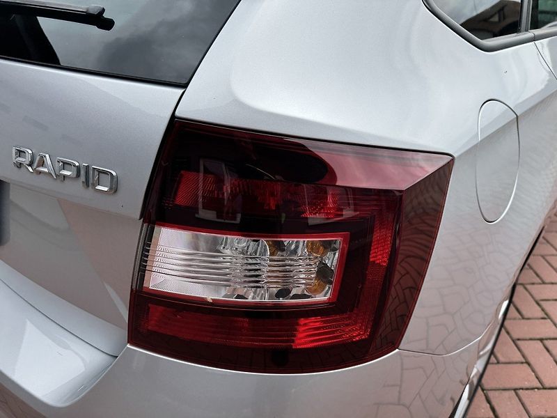 Škoda Rapid (2018) 1.0TSi Xenony Digi Klima DAB - fotka 40 z 48