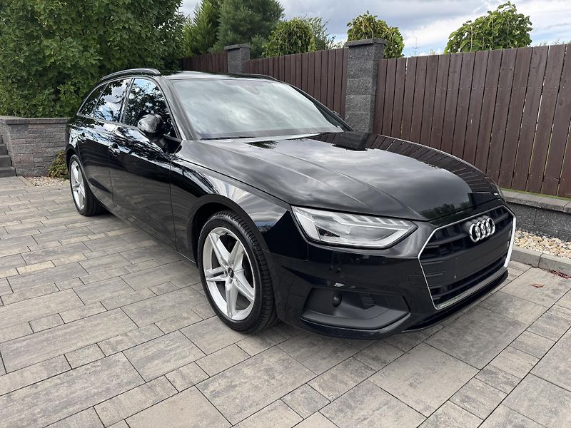 Audi A4 (2022) A4 35TDI, Stronic, Tažné, Led - fotka 36 z 36