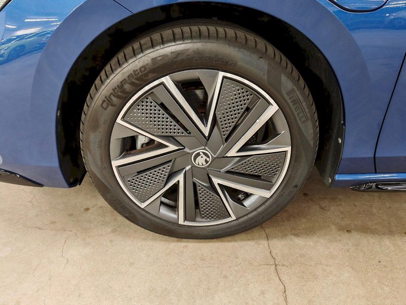 Škoda Superb (2025) Combi iV 1.5 TSI 150 kW DSG Sp - fotka 33 z 33