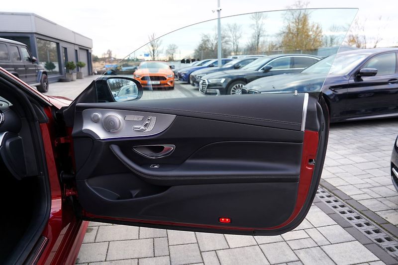 Mercedes-Benz Třídy E E 400 AMG 4Matic+,Burmester - fotka 15 z 43