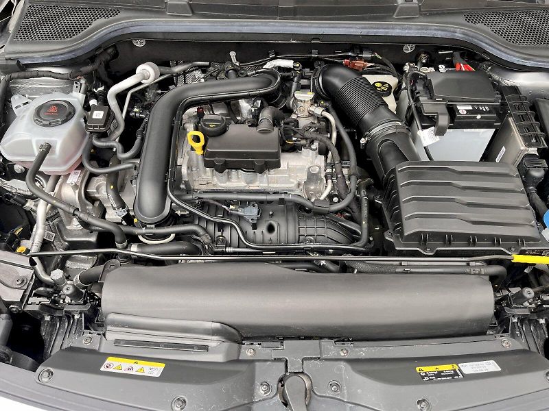 Škoda Kamiq (2022) 1,0TSI 81KW AMBITION - fotka 11 z 23