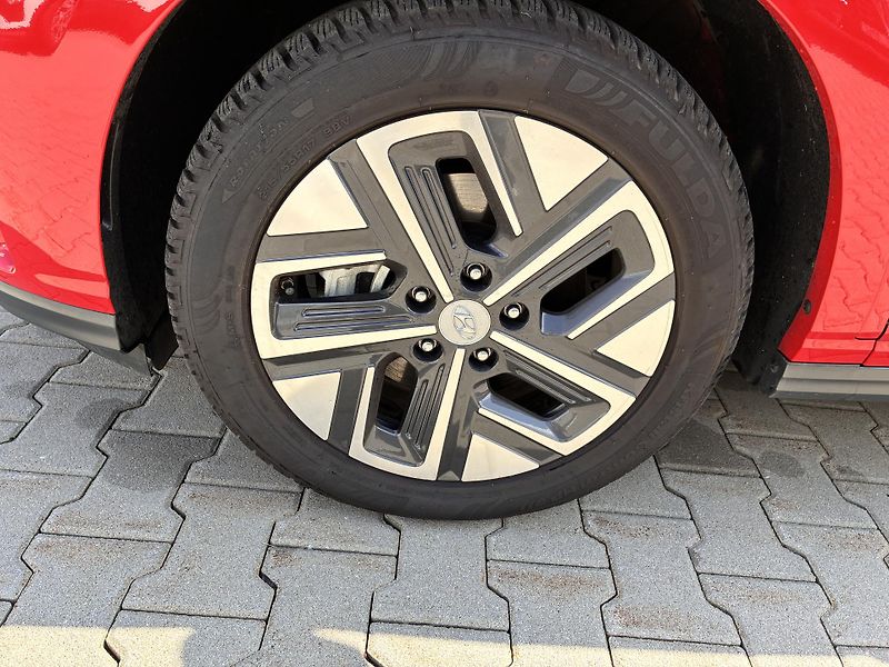 Hyundai Kona EV64kWh-150KW,  REZERVACE - fotka 33 z 38